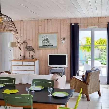 Au Lieu La Passe , Individuelle De Plain Pied, Avec Beaucoup De Charme Villa *